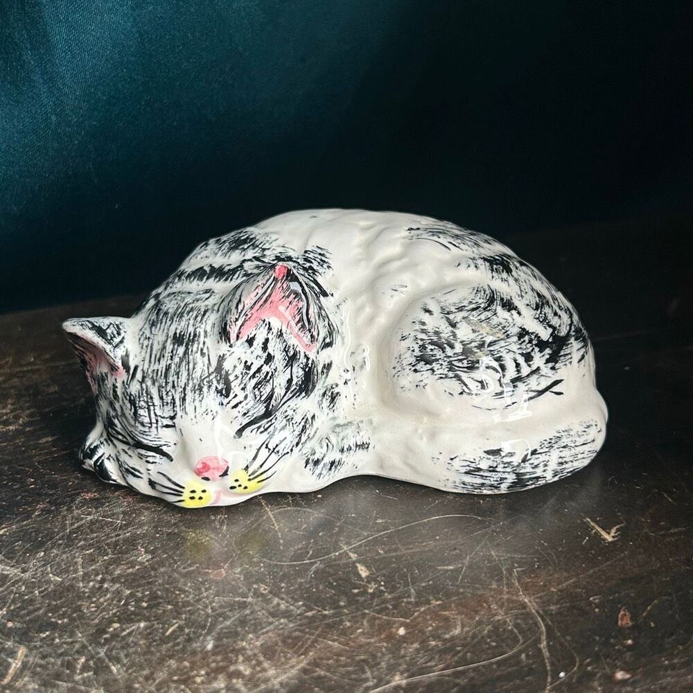 Enesco Vintage Piebald Tabby Sleeping Cat Figurine